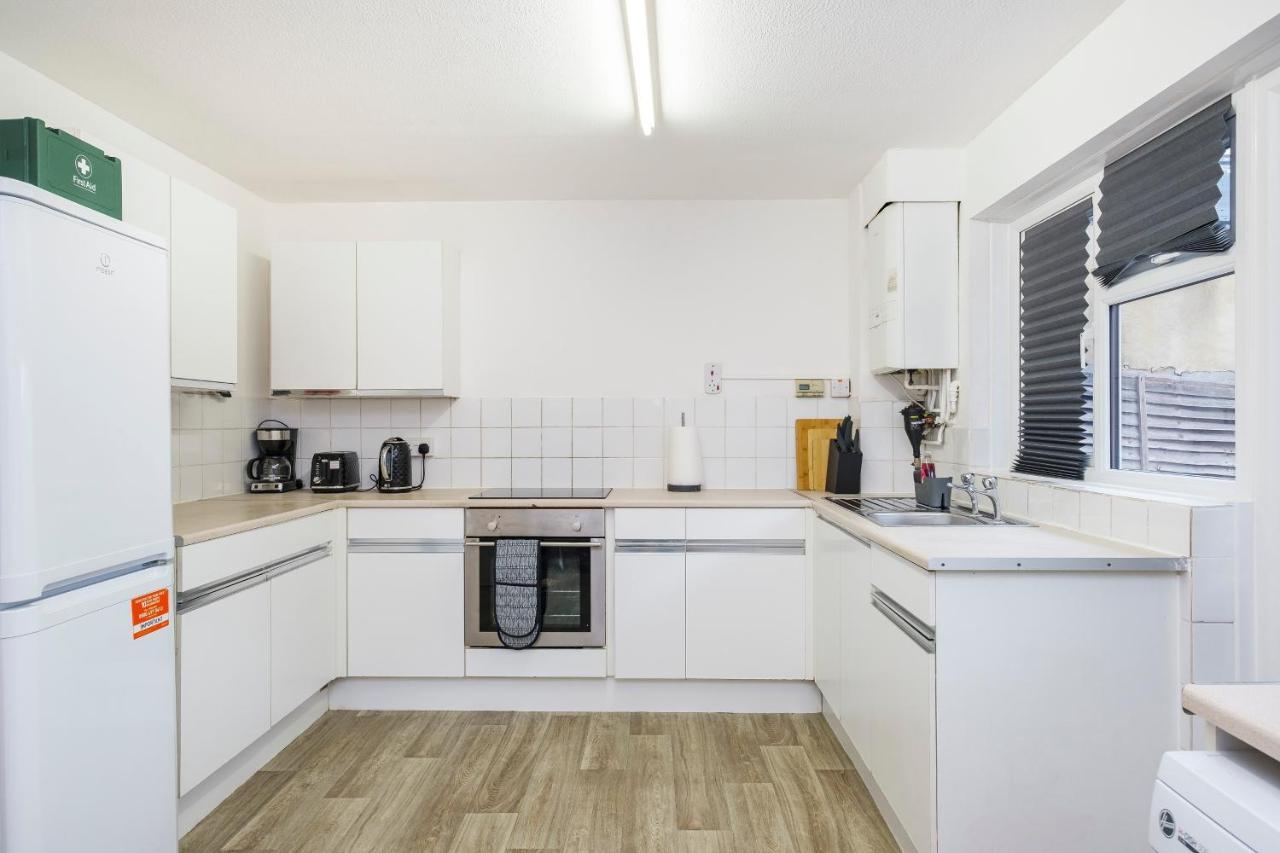 Spacious, 3 Bedroom House With Parking Near Excel Londen Buitenkant foto